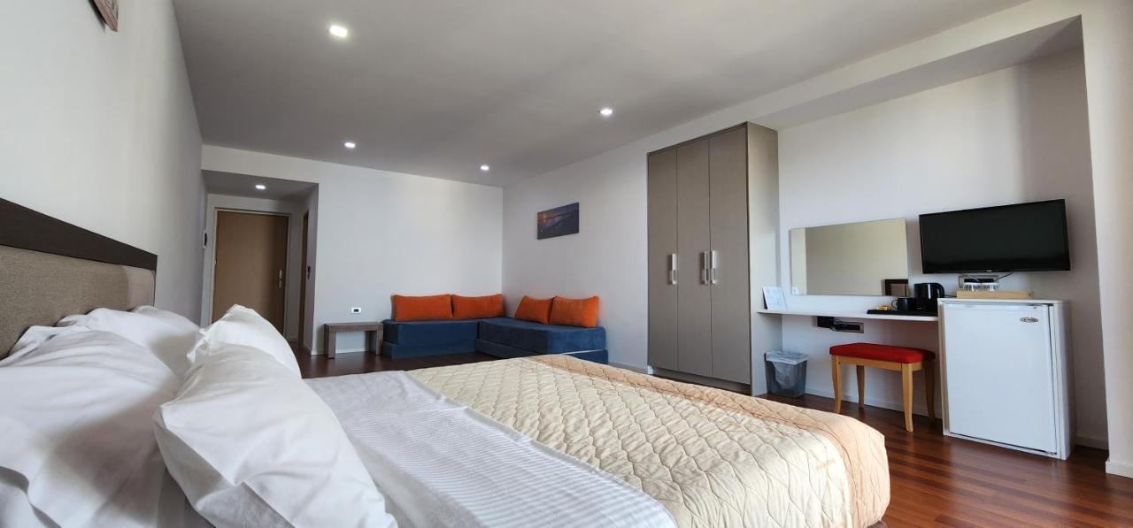 3B Suites Boutique Hotel Σαράντα Εξωτερικό φωτογραφία